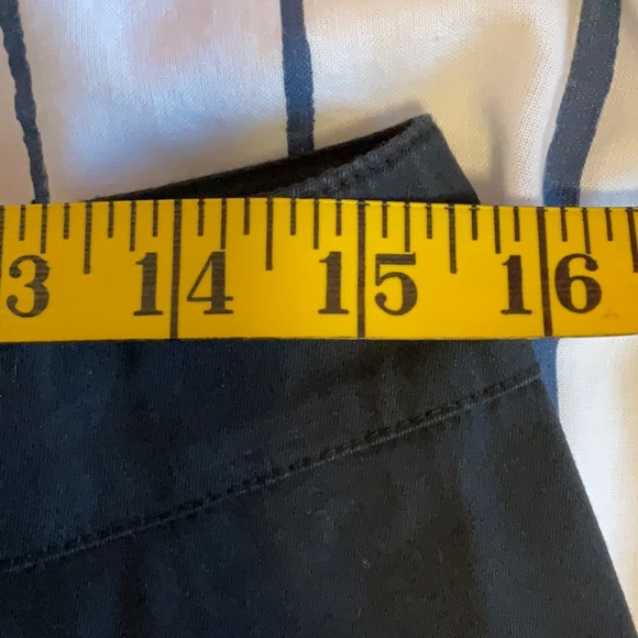 Black mid-season skirt, with white edging - Picture 6 of 6